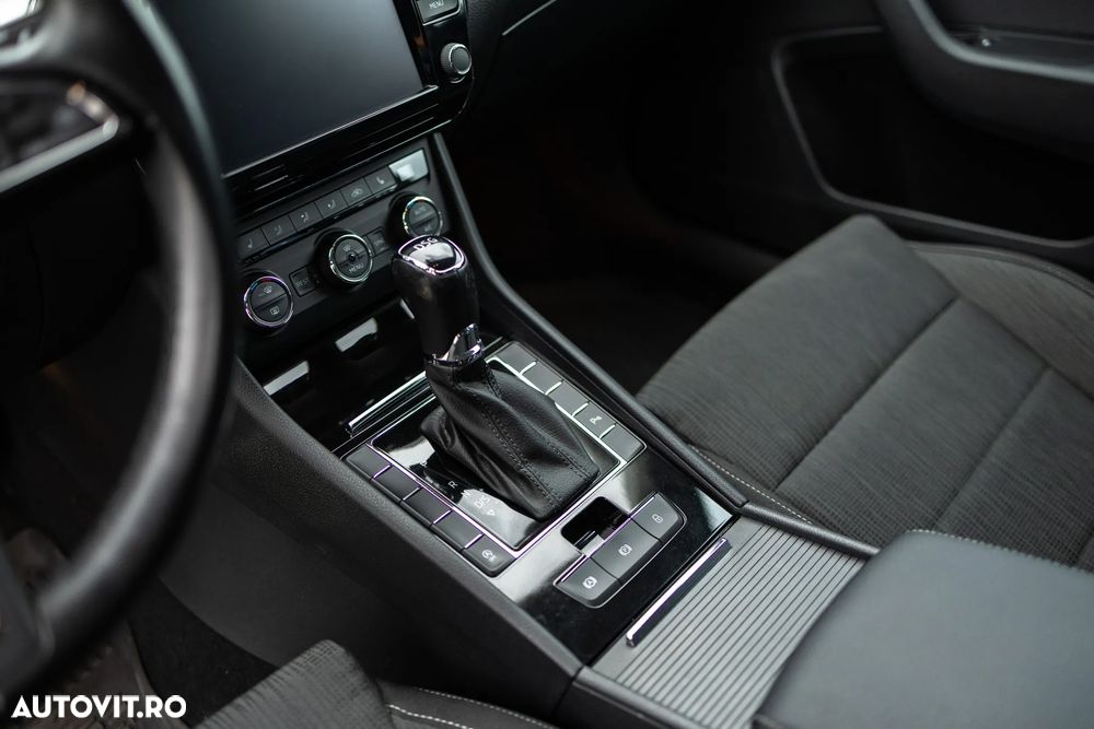 Skoda Superb 2.0 TDI DSG Ambition - 20