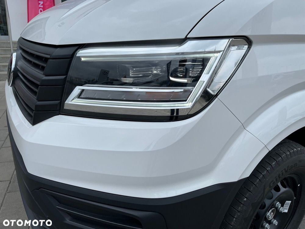 Volkswagen Crafter Crafter 35 Furgon, silnik: 2,0 l  130 kW, skrzynia biegów: napęd 4MOTION, automatyczna 8-biegowa rozstaw osi: 3640 mm - 4