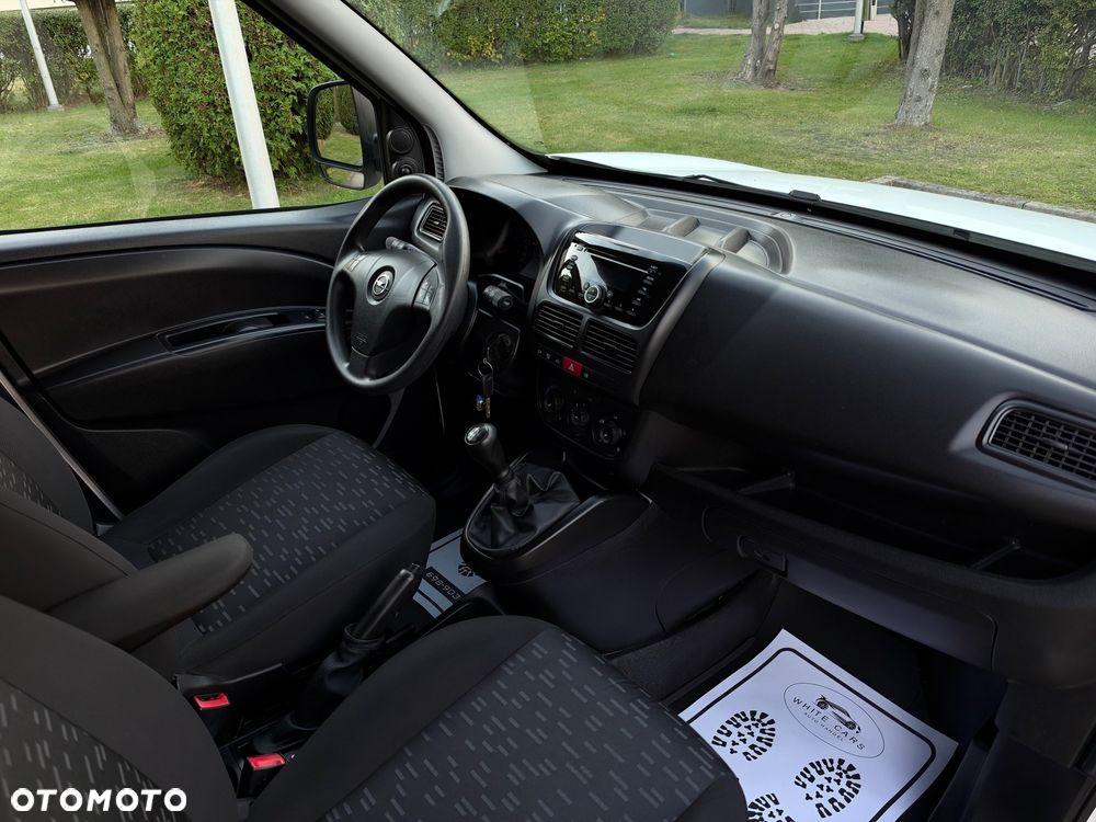 Opel Combo - 32
