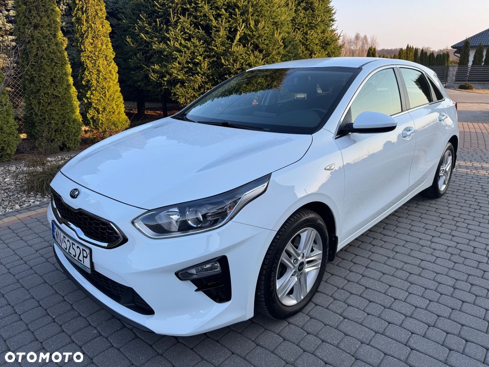 Kia Ceed 1.6 CRDi mHEV M - 2