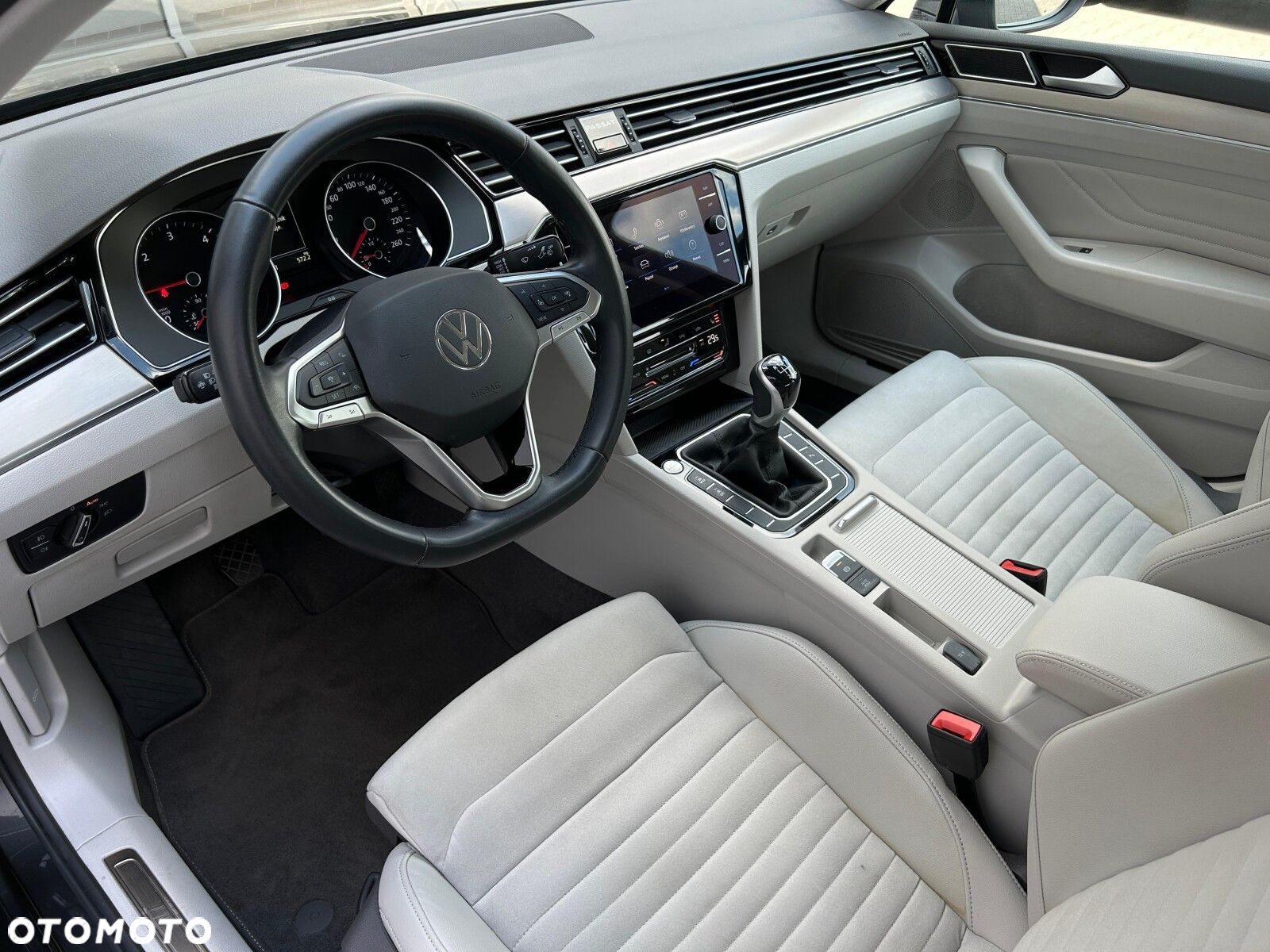 Volkswagen Passat 2.0 TDI EVO Elegance - 6
