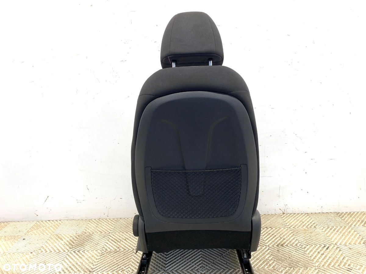 FOTEL LEWY PRZÓD - 299.00 PLN - HYUNDAI i30 (GD) 2011 - 2022 1.6 CRDi 81 kW [110 KM] olej napędowy - 6