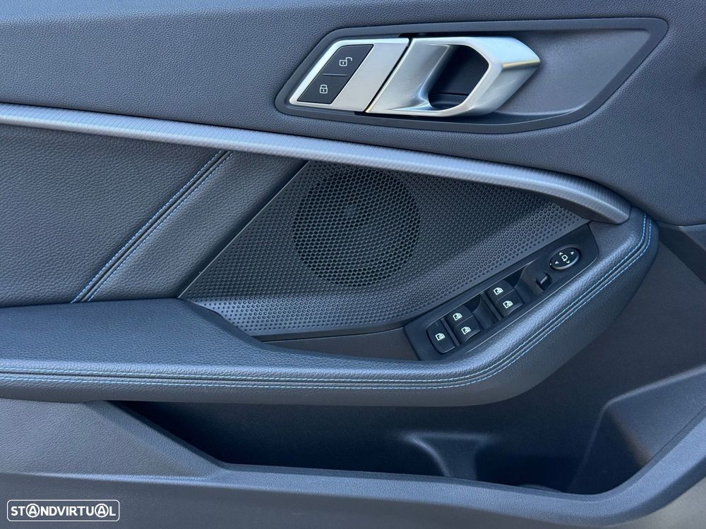 BMW 118 i Pack Desportivo M Auto - 35
