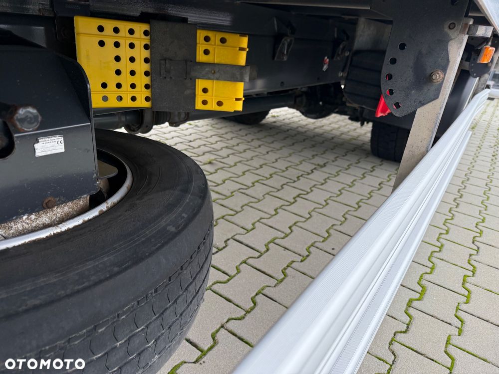 Renault D12 / 220 KM / WINDA / KONTENER 8,30M / ROLETA ELEKTRYCZNA / Z FRANCJI / STAN BDB / / / - 13