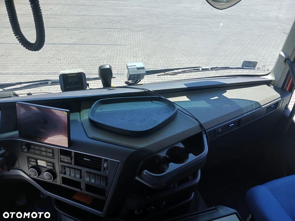 Volvo FH 460 LNG - 16