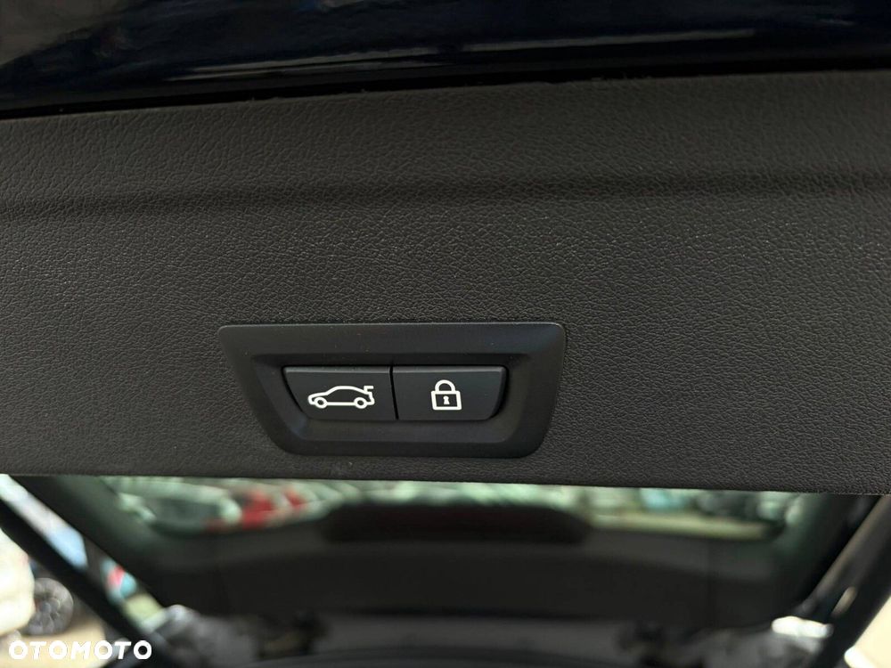 BMW X6 xDrive30d mHEV - 32