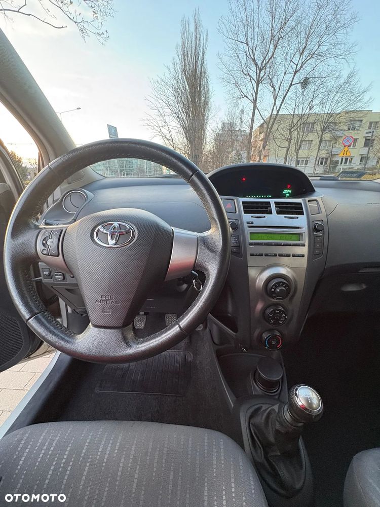 Toyota Yaris 1.33 Luna - 14