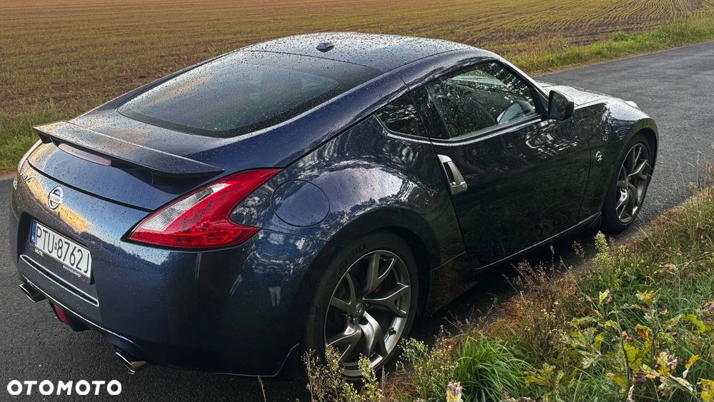 Nissan 370 Z - 12