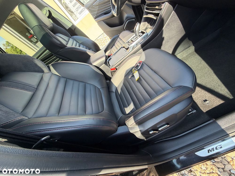 MG HS PHEV Luxury - 23