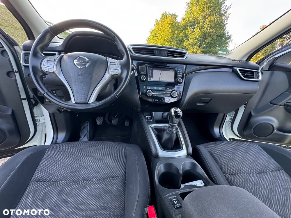 Nissan Qashqai 1.6 DIG-T Tekna+ - 28