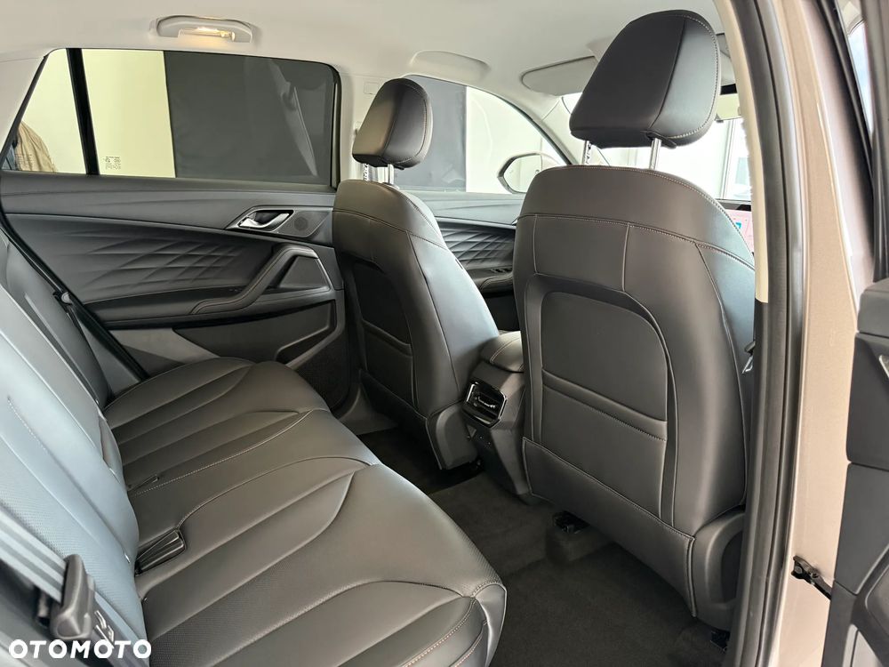 MG HS Hybrid+ ver-1-5-vti--tech-exclusive - 15