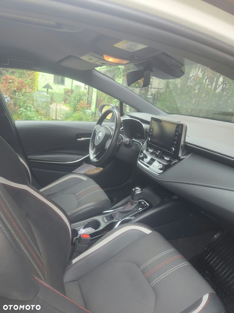 Toyota Corolla - 10