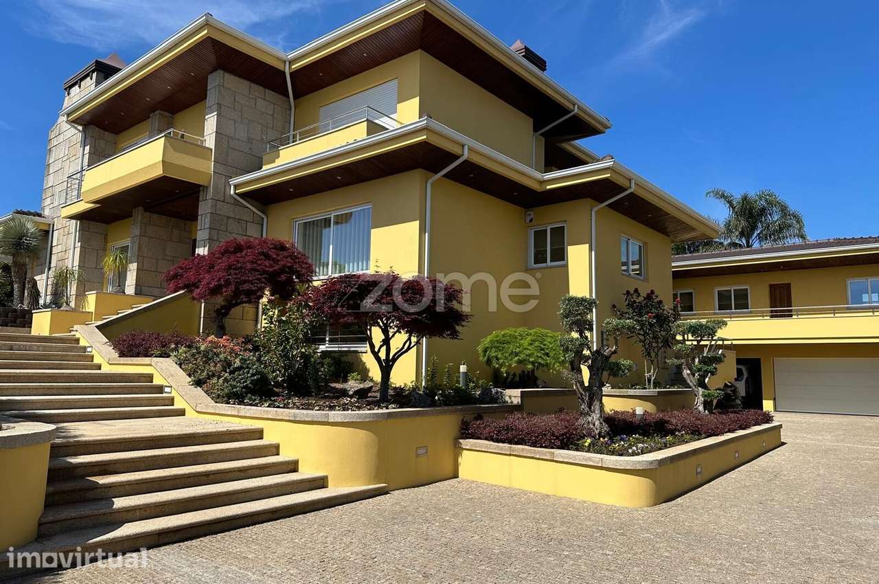 Moradia T6 de luxo em Seroa Paços de Ferreira - Grande imagem: 2/60