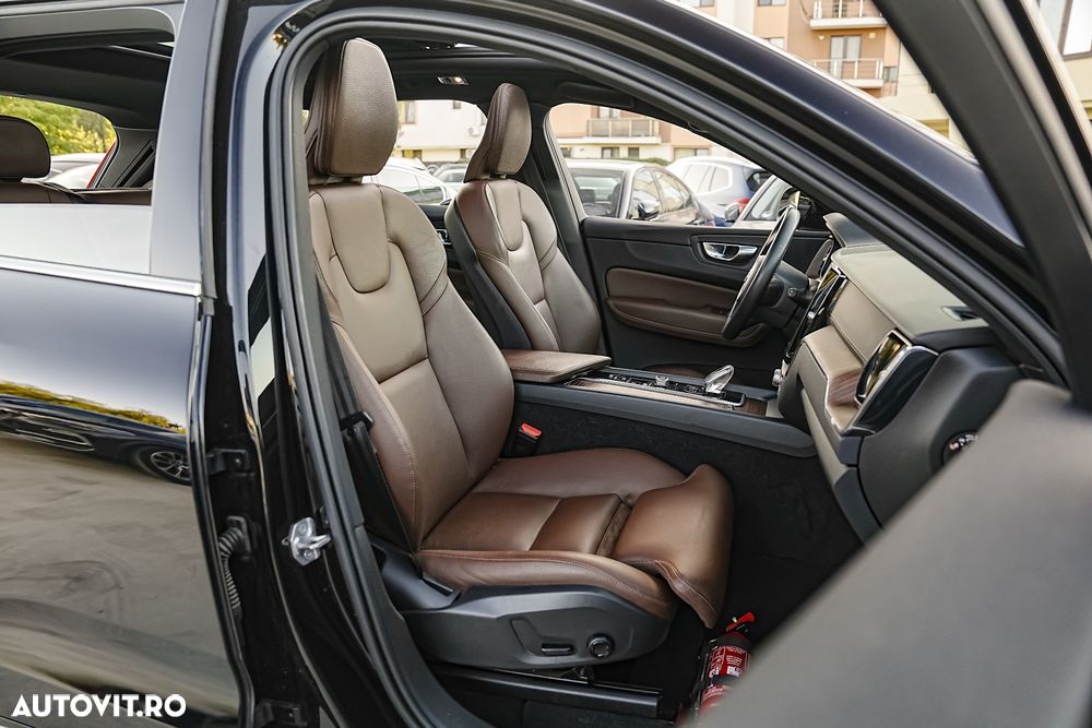 Volvo XC 60 Recharge T6 Twin Engine eAWD Inscription Expression - 12