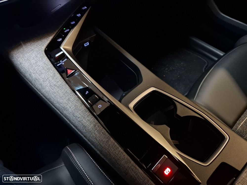 Peugeot E-5008 73 kWh Allure - 27