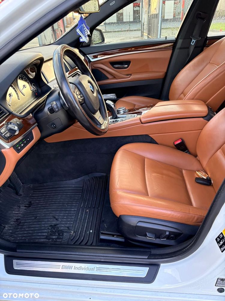 BMW Seria 5 535i xDrive Sport-Aut Luxury Line - 18