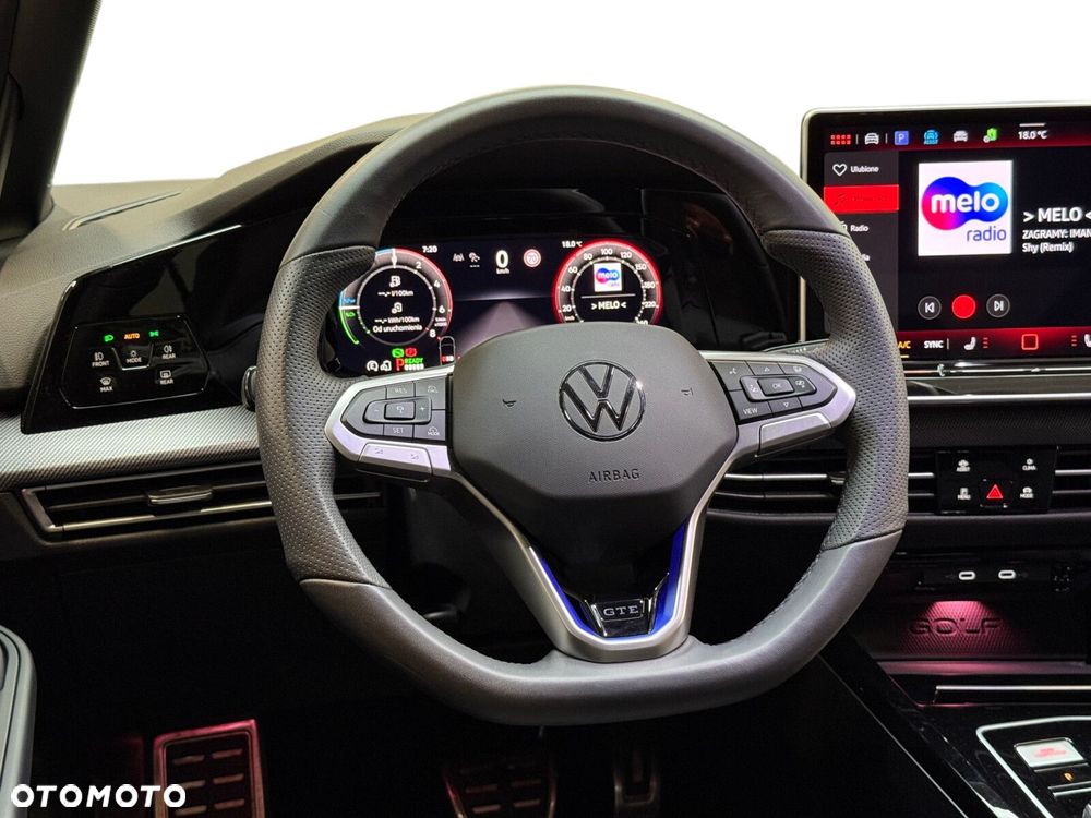 Volkswagen Golf - 29