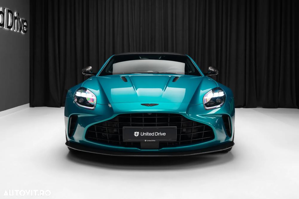 Aston Martin V8 Vantage - 2