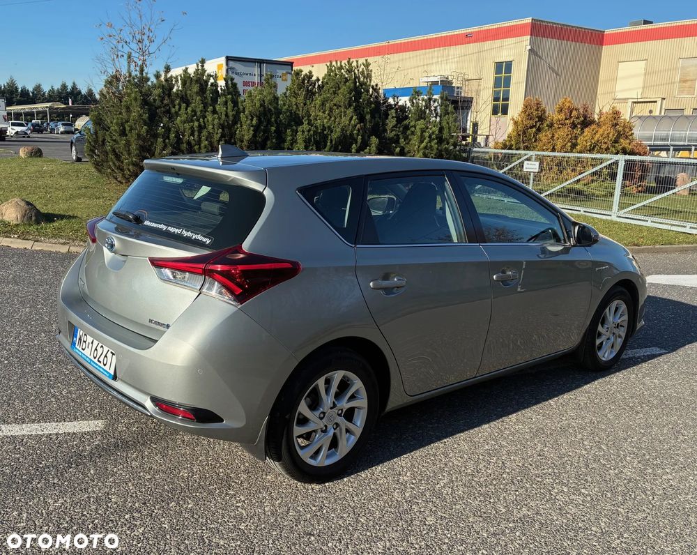 Toyota Auris Hybrid 135 Prestige - 8