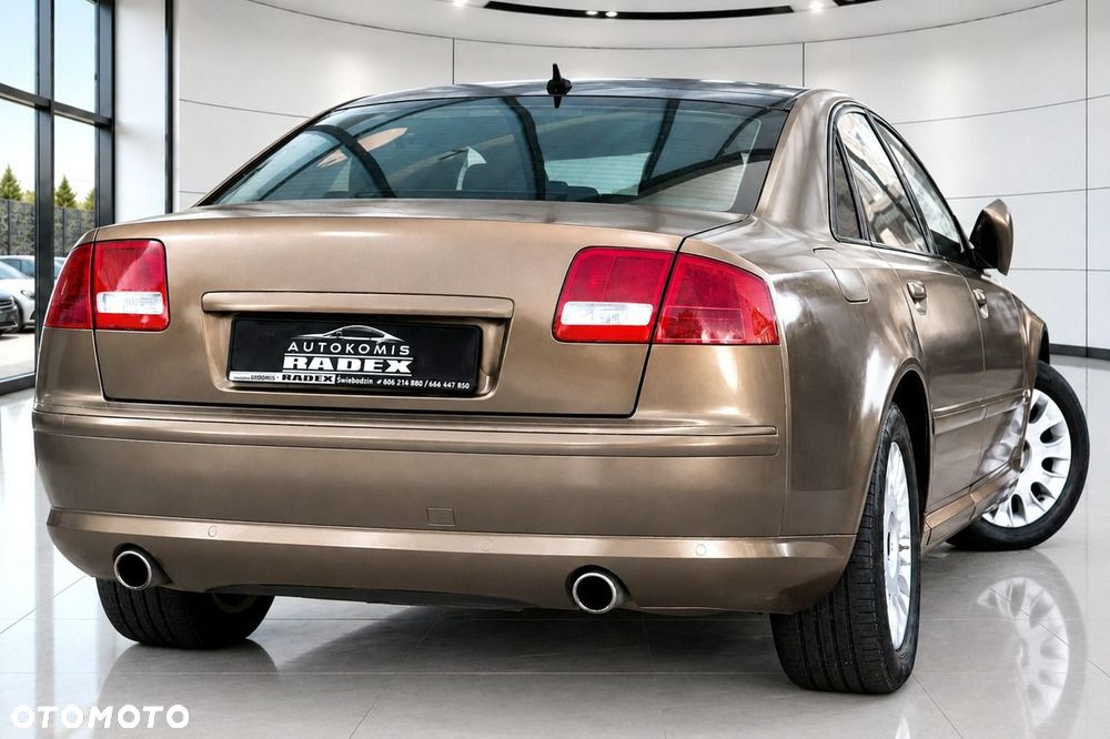 Audi A8 - 7