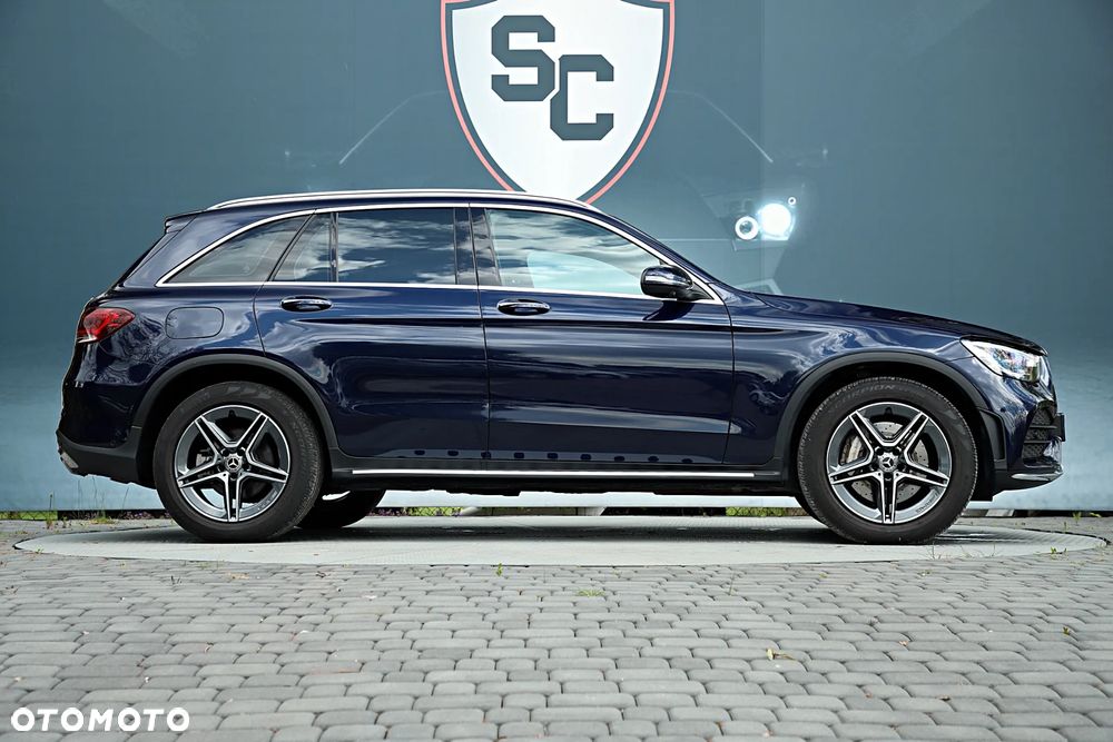 Mercedes-Benz GLC 300 4Matic 9G-TRONIC AMG Line - 10
