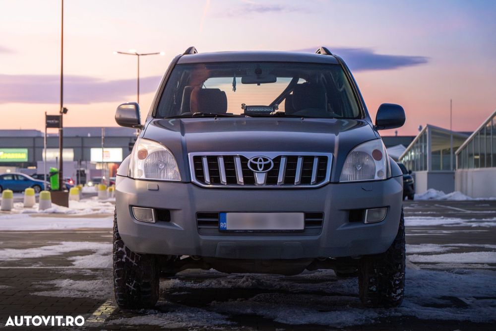 Toyota Land Cruiser - 5