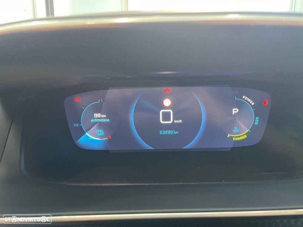 Peugeot e-2008 GT - 26