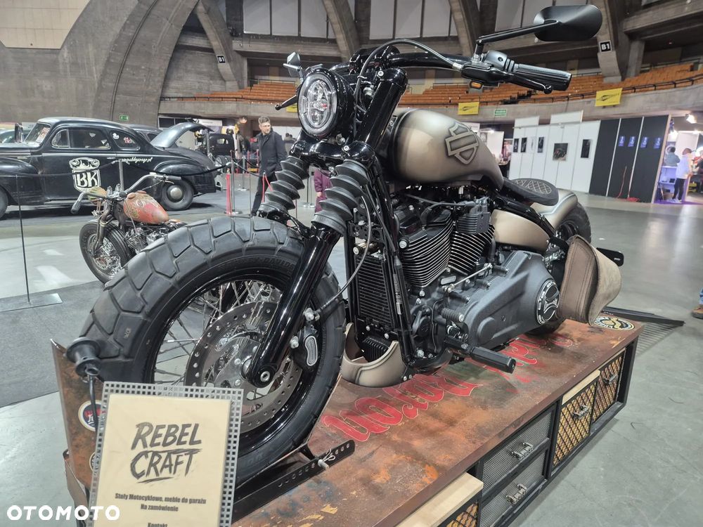 Harley-Davidson Softail Street Bob - 9