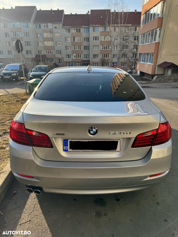 BMW Seria 5 520d xDrive - 16