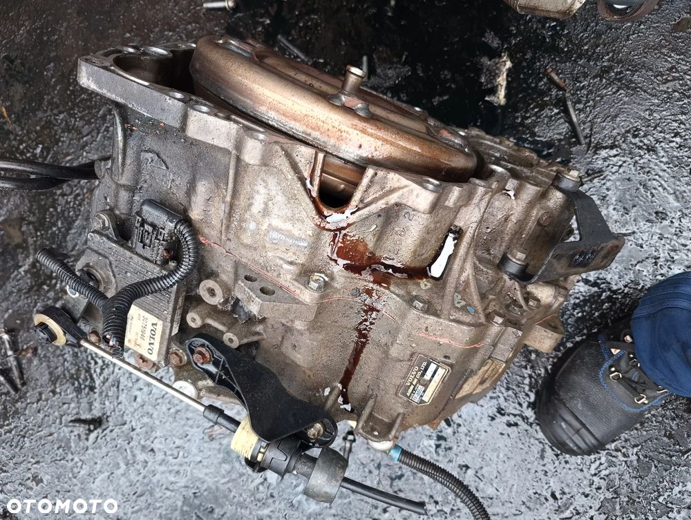 SKRZYNIA BIEGOW VOLVO V70 2.4 tf80sc 31256205