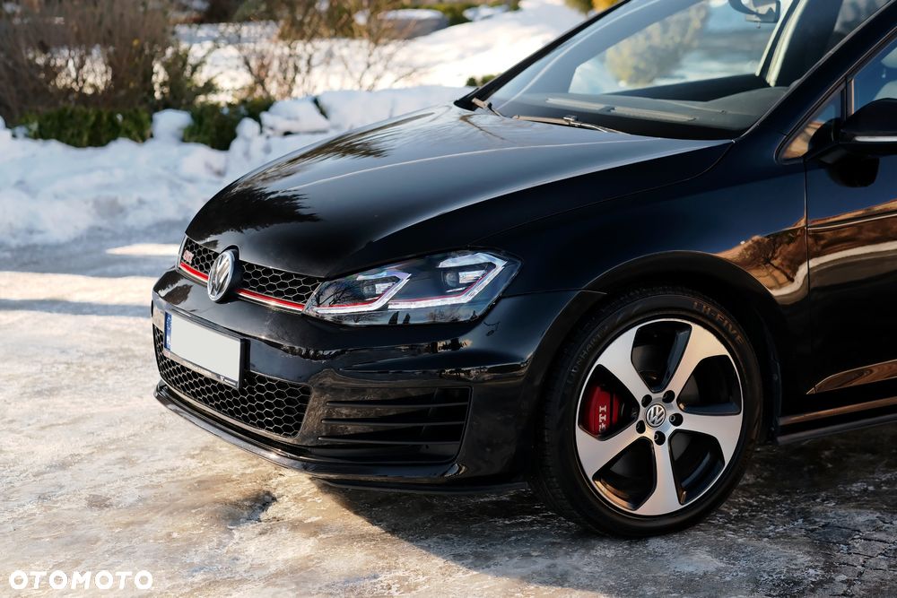 Volkswagen Golf GTI Performance BlueMotion Technology DSG - 11