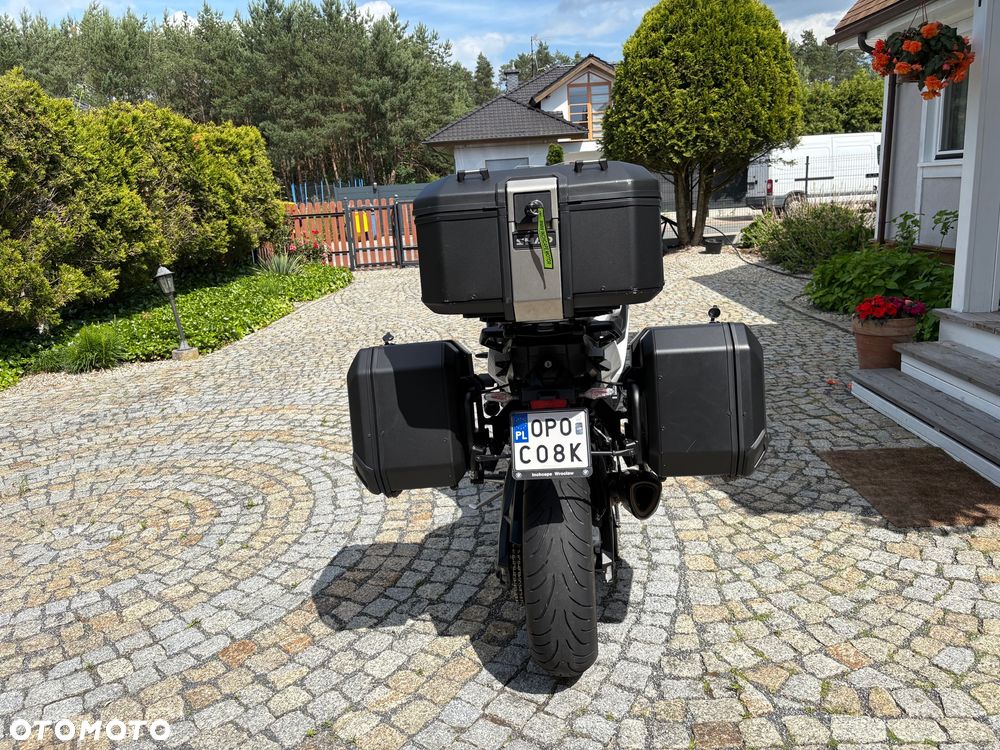 BMW XR - 10