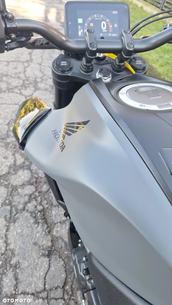 Honda CB - 30