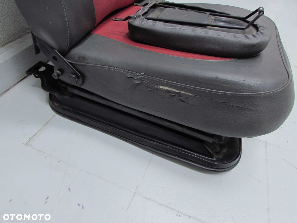 PIAGGIO PORTER HIJET PFAU QUARGO 06- FOTEL SIEDZENIE PASAZERA PRAWY - 7