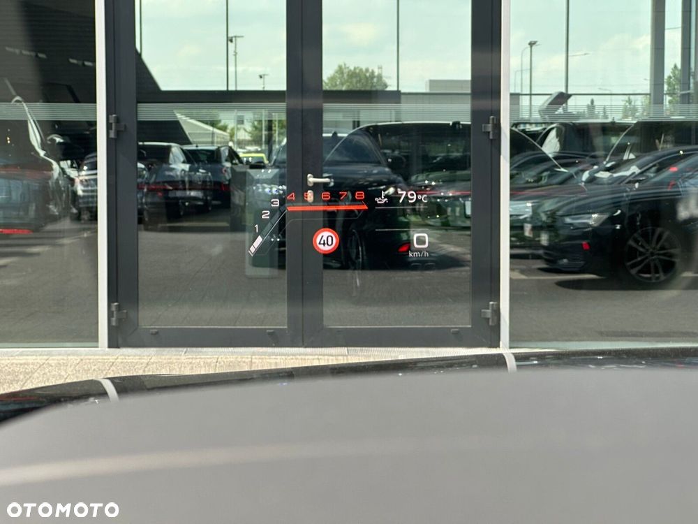 Audi RS Q8 - 24
