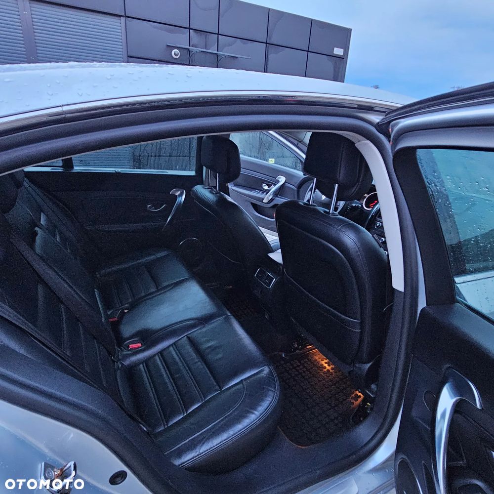 Renault Latitude - 27