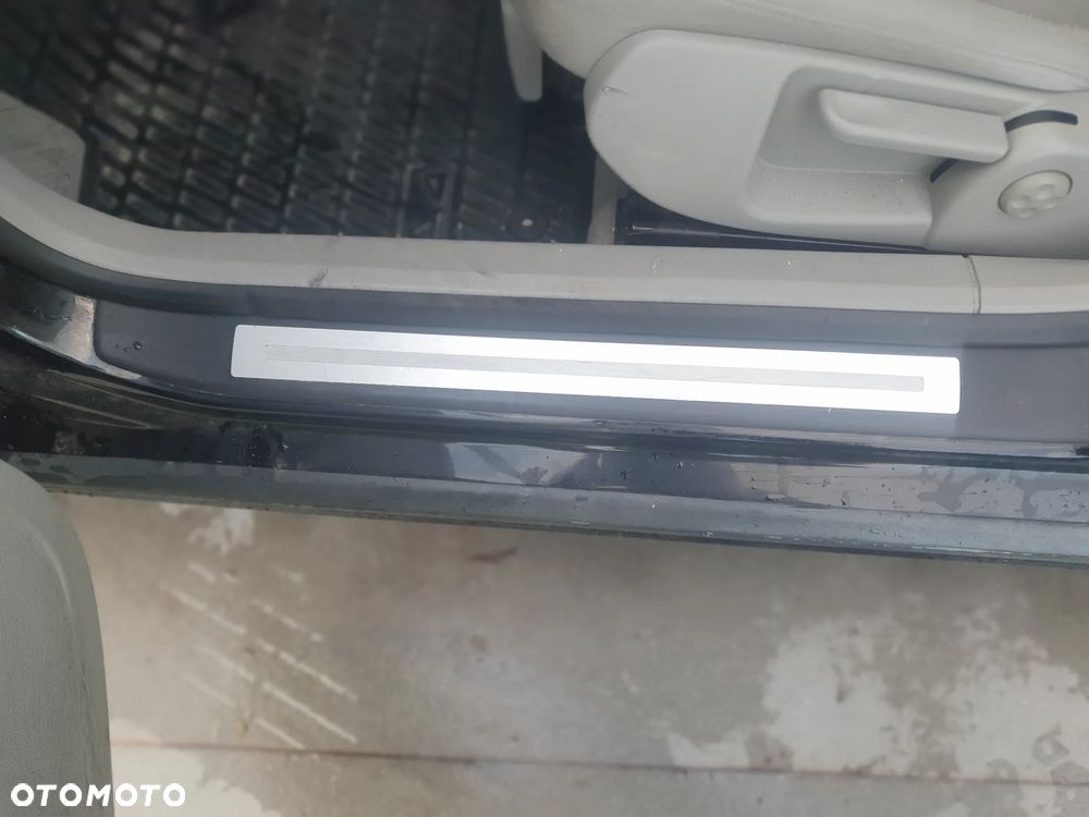 Audi A4 ver-avant-2-0-tdi-dpf-quattro - 7
