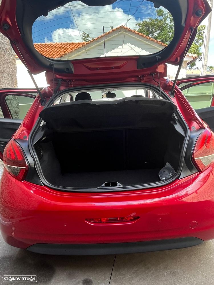 Peugeot 208 1.2 PureTech Style - 13