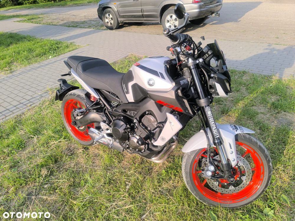 Yamaha MT - 3