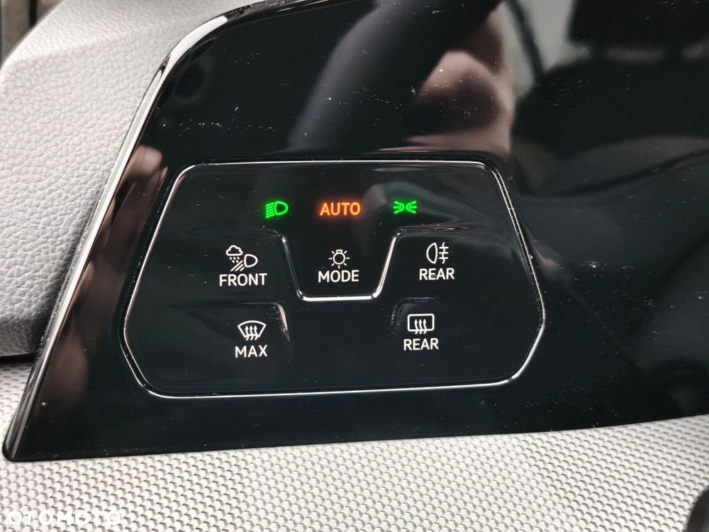 Volkswagen Golf 1.5 TSI EHybrid PHEV 150kW Style DSG - 20