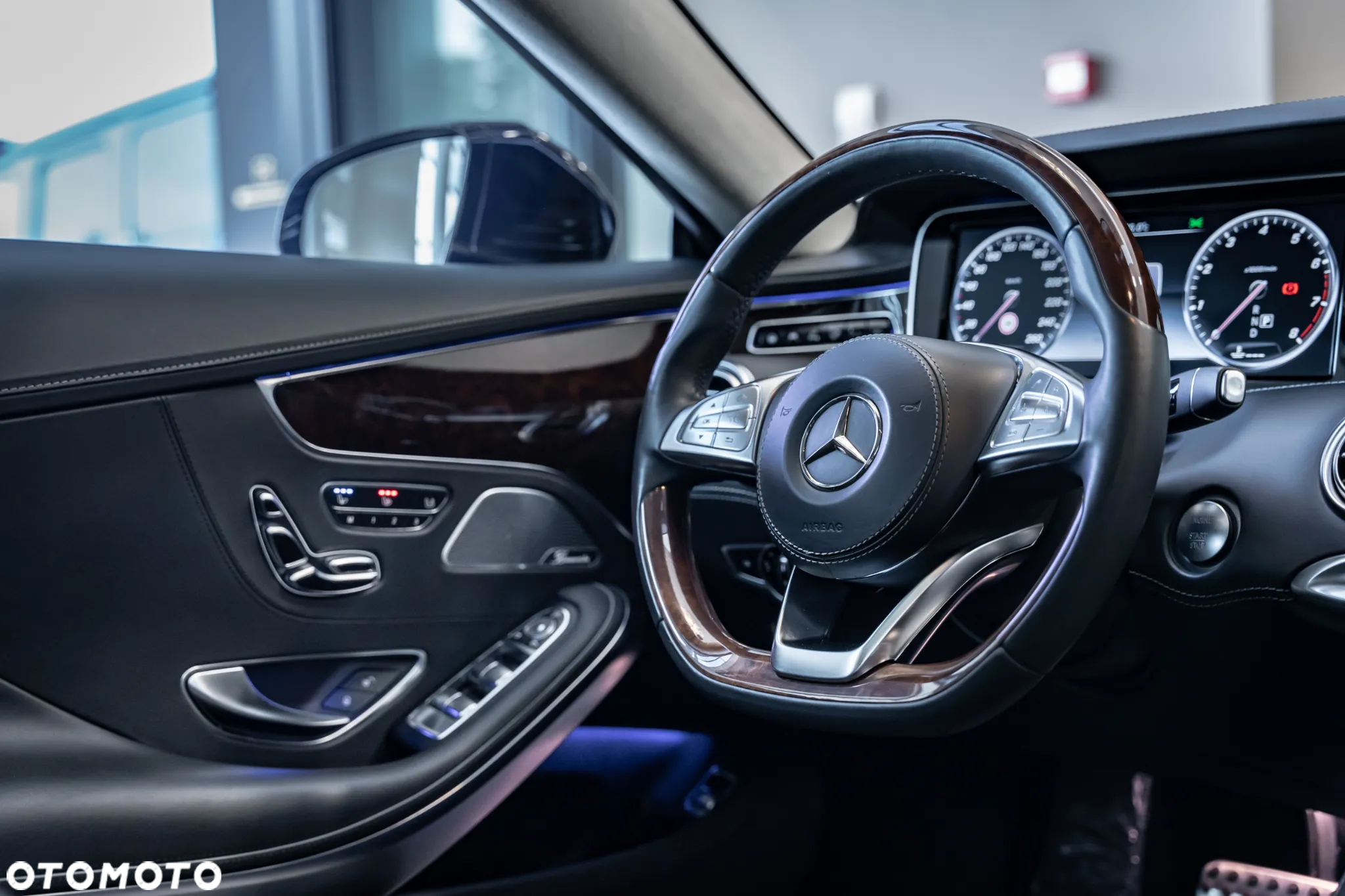 Mercedes-Benz Klasa S 500 Coupe 4Matic 9G-TRONIC - 34