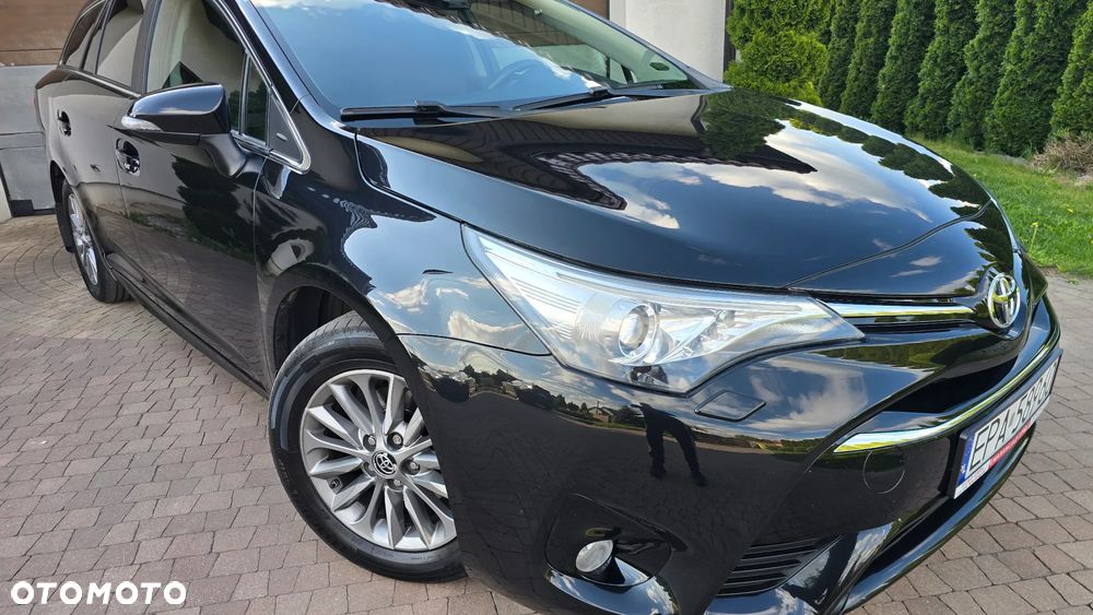 Toyota Avensis - 13