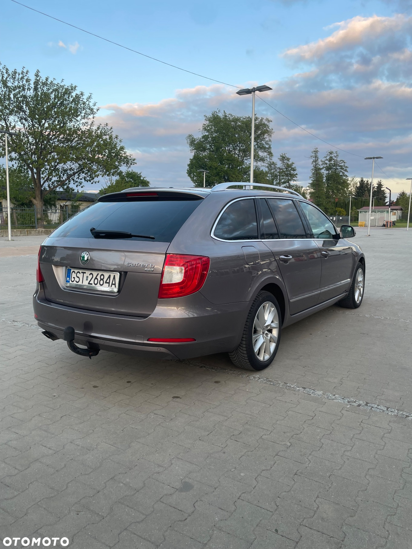 Skoda Superb 2.0 TDI Elegance DSG - 4