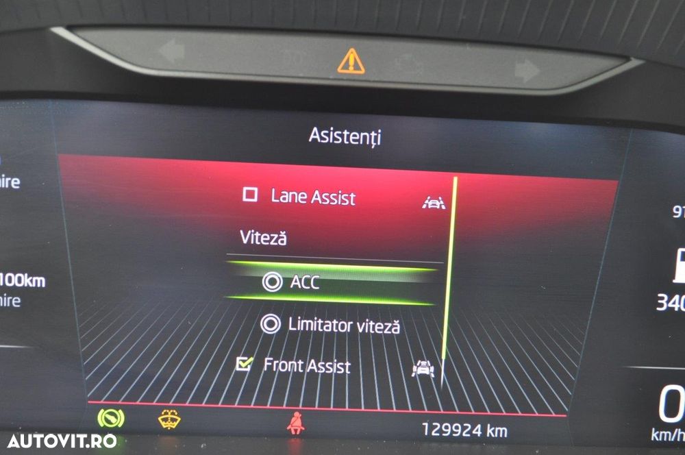 Skoda Superb 2.0 TDI DSG Premium Edition - 29