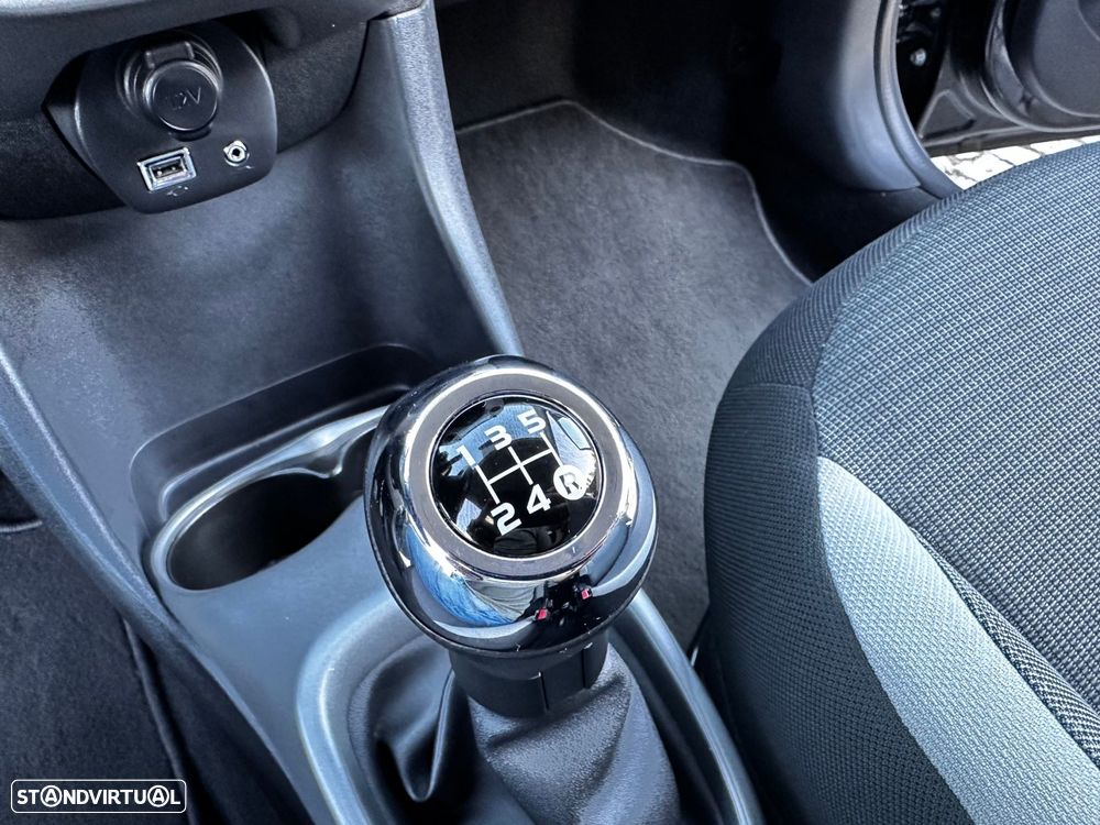 Toyota Aygo 1.0 X-Clusiv Black - 20