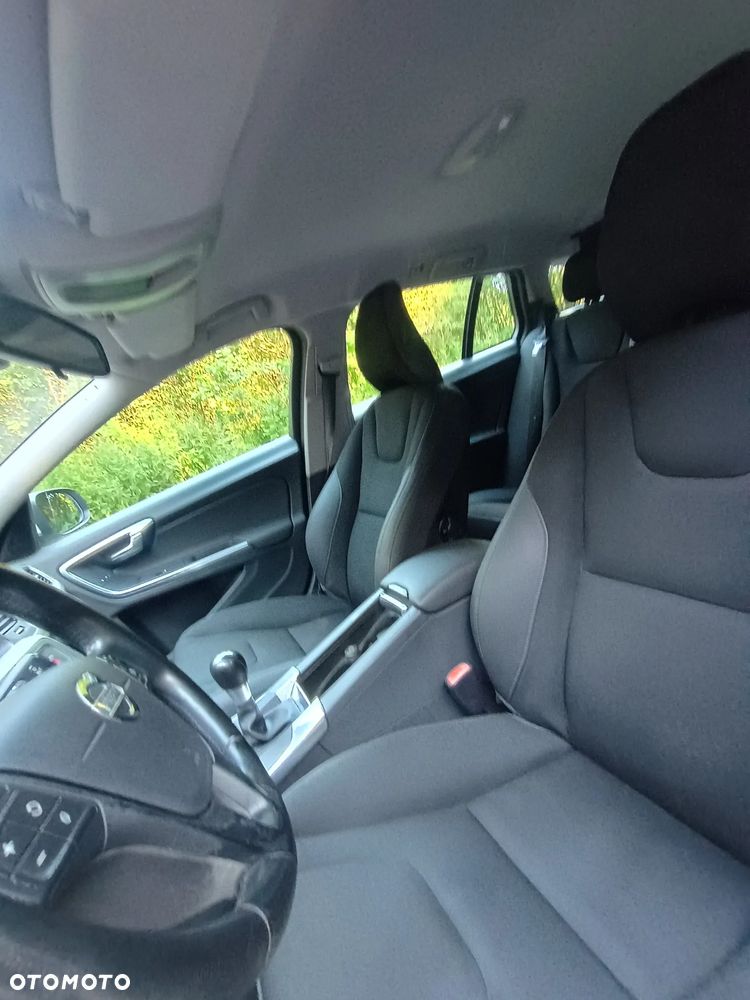 Volvo V60 D2 Kinetic - 21