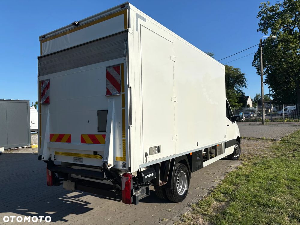 Mercedes-Benz Sprinter 516 kontener + winda - 3
