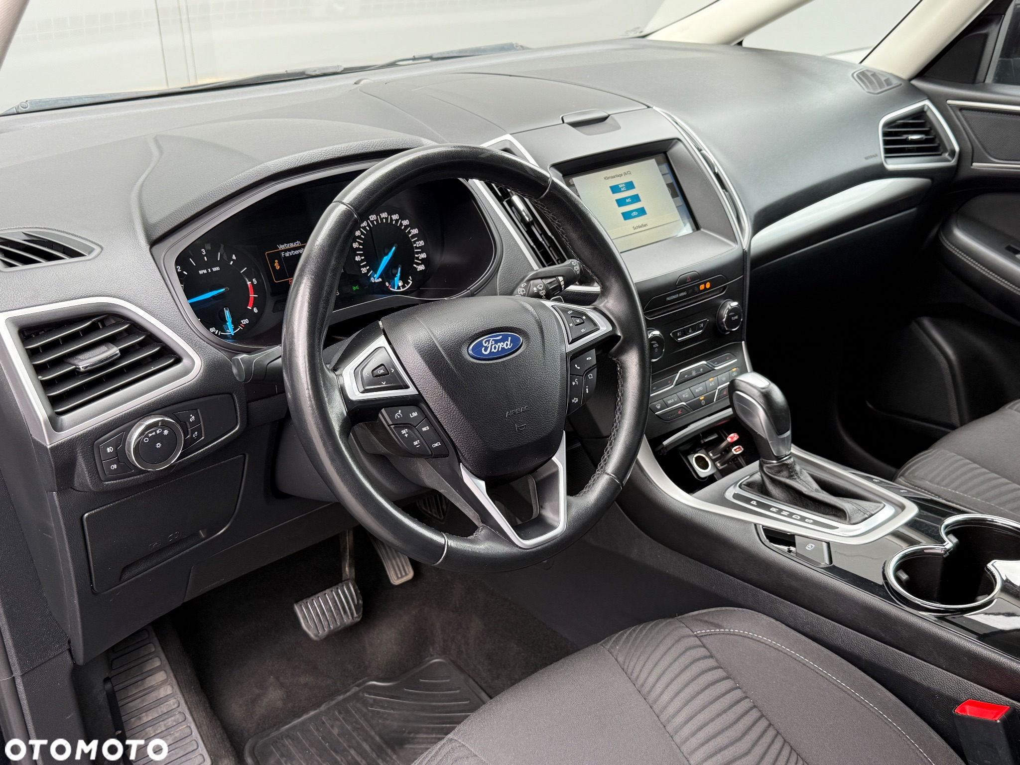 Ford S-Max - 18