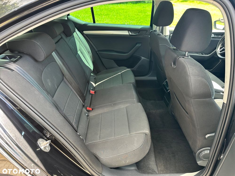 Skoda Superb ver-2-0-tdi-ambition-dsg - 20