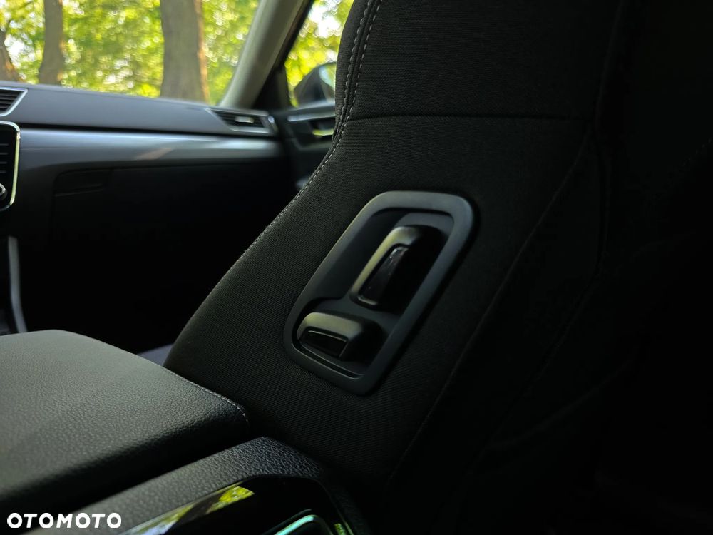 Skoda Superb 2.0 TDI SCR 4x4 Style DSG - 16